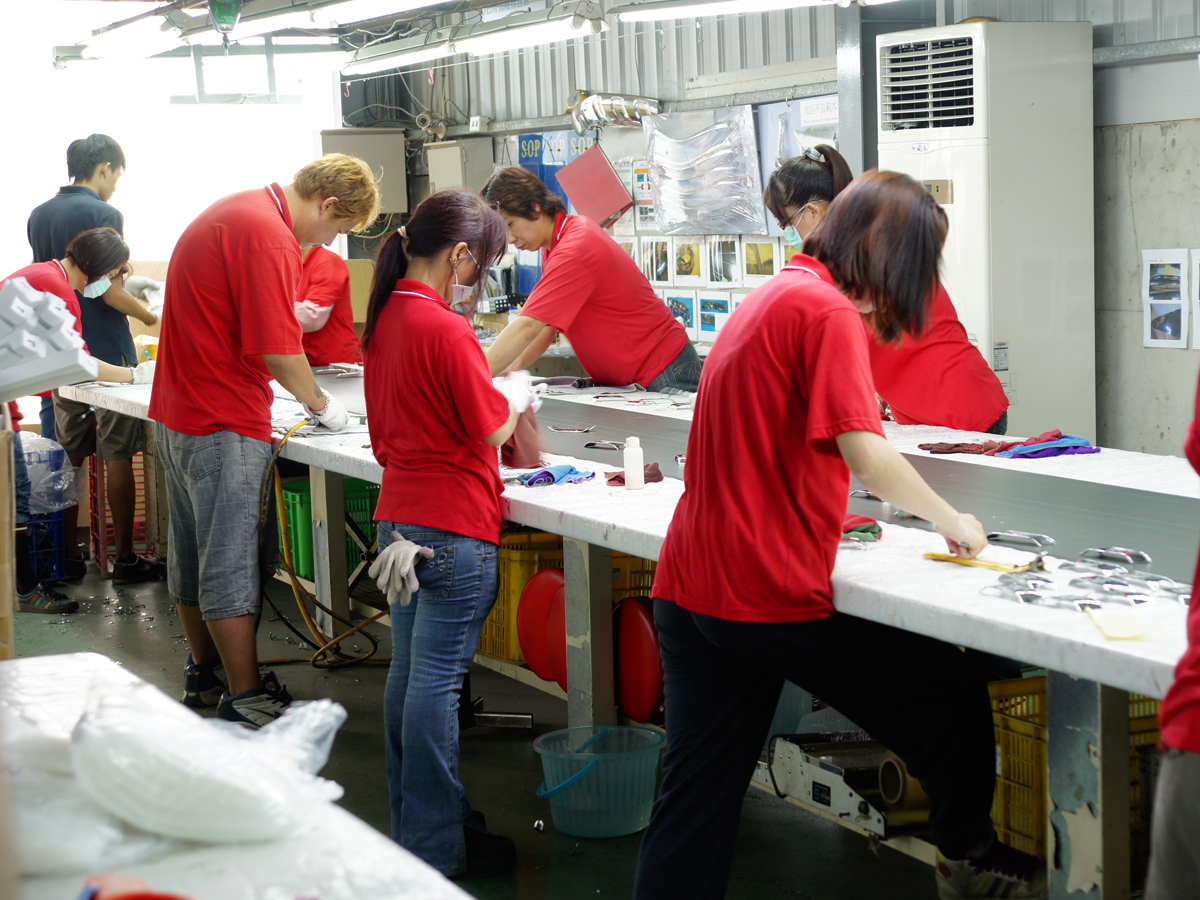 Plating on Plastic's Quality Control Cherng Yi Hsing Plastic Plating